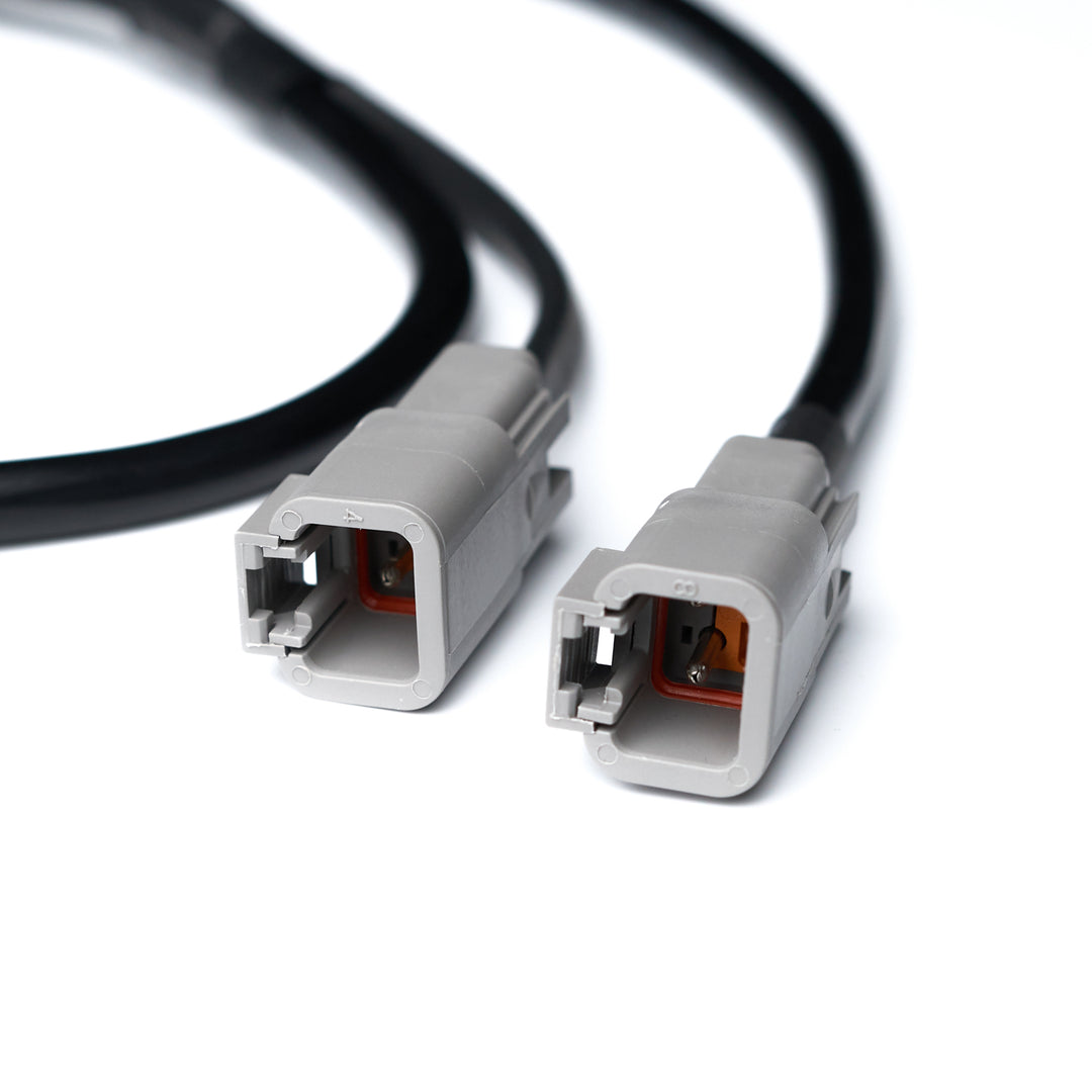 : DTP-06-2S Male to 2-Way DTP04-2P-U Unbalanced Female Splitter close-up detail view
