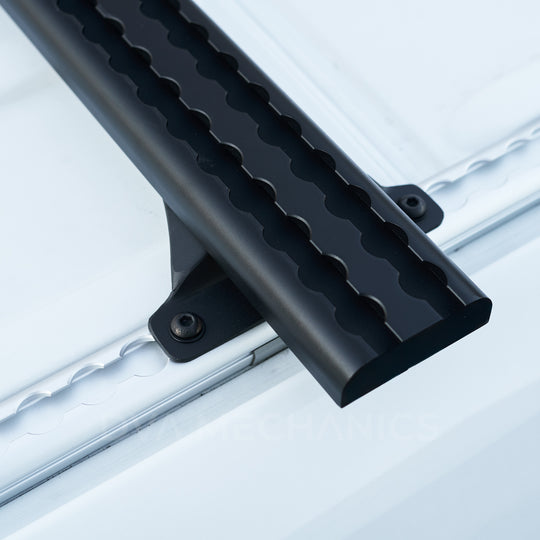 Mercedes Sprinter: LoadSpan™ Load-Spreading Roof Rails with L-Track