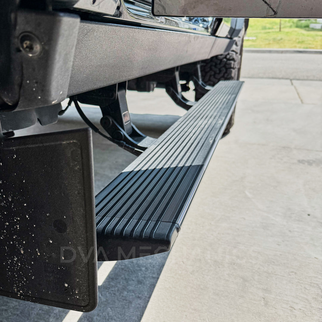 INEOS Grenadier: Electric Power Side Steps with LED