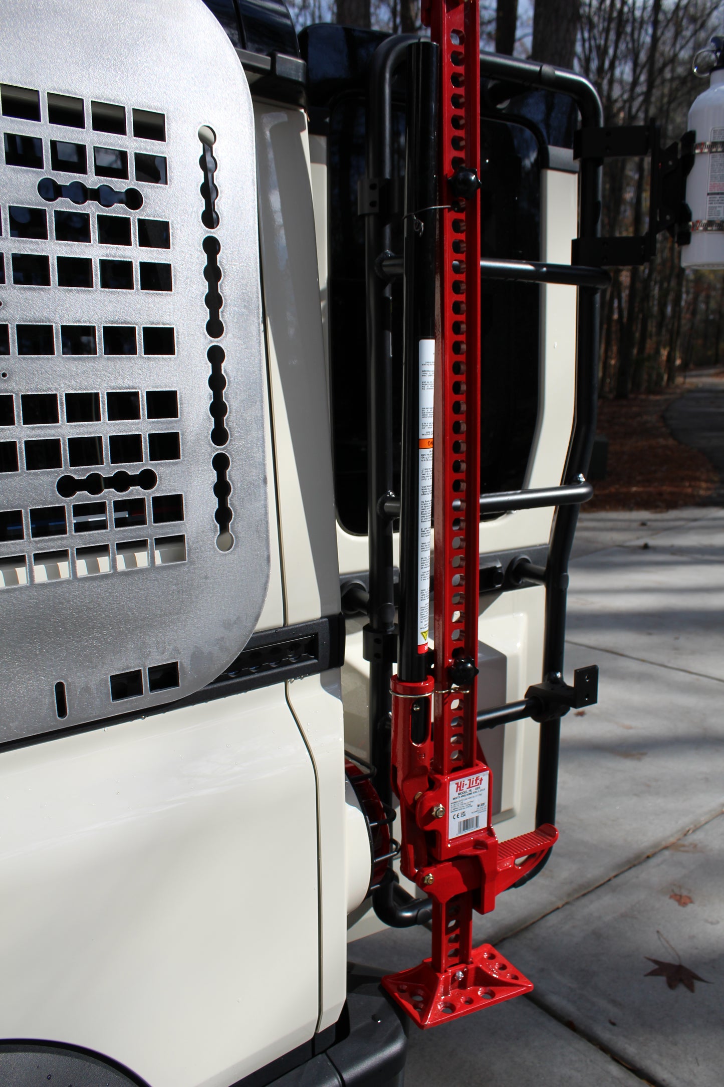 Hi-Lift Mounting System for Ineos Grenadier – Secure Hi-Lift Jack Rear Ladder Mount