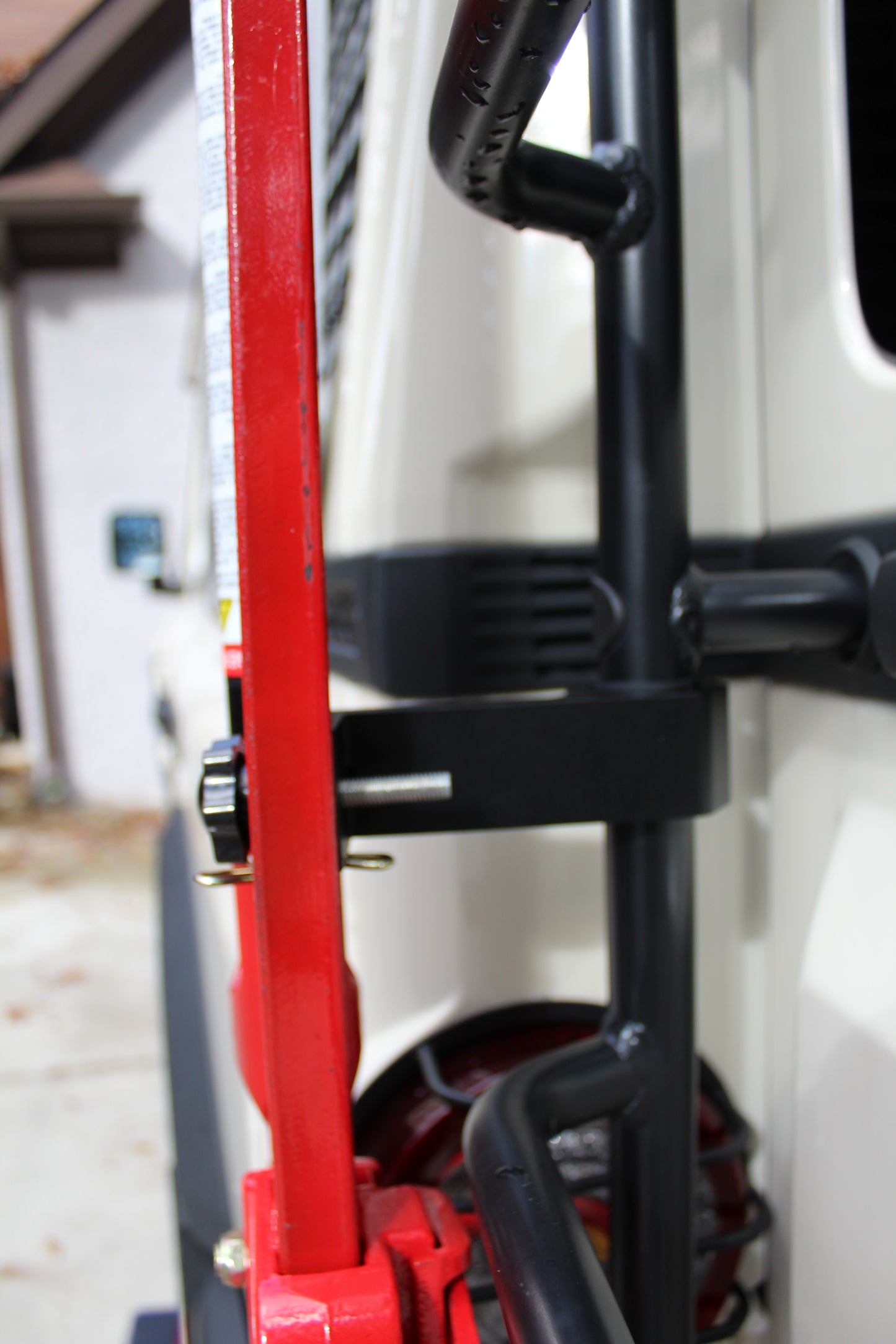 Hi-Lift Mounting System for Ineos Grenadier – Secure Hi-Lift Jack Rear Ladder Mount