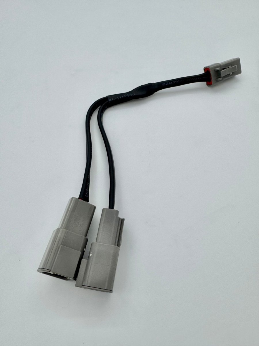 Ineos Grenadier Rooftop Power Adapter – DTP06 - 2S Male to 2 - Way DTP04 - 2P Splitter - DVA Mechanics